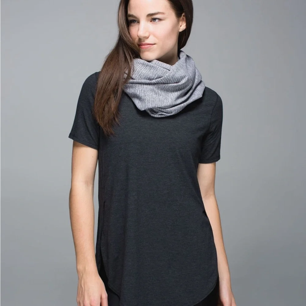 Lululemon Vinyasa‎ Scarf Mini Check Pique White Heathered Black